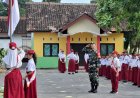 Babinsa Taji Jadi Pembina Upacara, Tanamkan Nilai Disiplin Dan Nasionalisme Sejak Dini